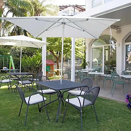 Aparthotel Sicilia's Art & 3*